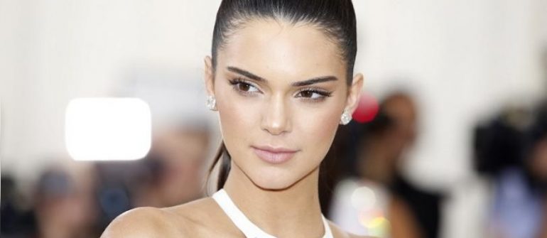 Η KENDALL JENNER ΣΑΣ ΒΟΗΘΑ ΝΑ ΕΠΙΛΕΞΕΤΕ ΤΟ ΠΑΛΤΟ ΤΟΥ ΧΕΙΜΩΝΑ
