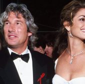 ΘΡΥΛΙΚΟΙ ΓΑΜΟΙ ΣΤΟ ΛΑΣ ΒΕΓΚΑΣ!